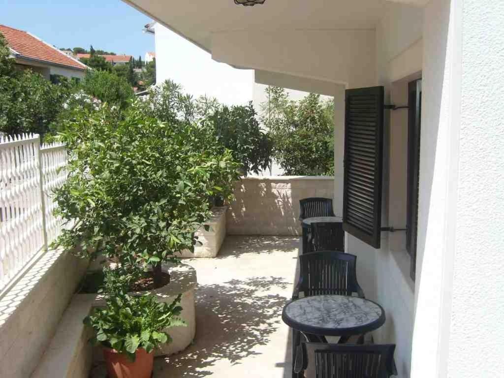 Apartments And Rooms By The Sea Sutivan, Brac - 2943 Exterior foto
